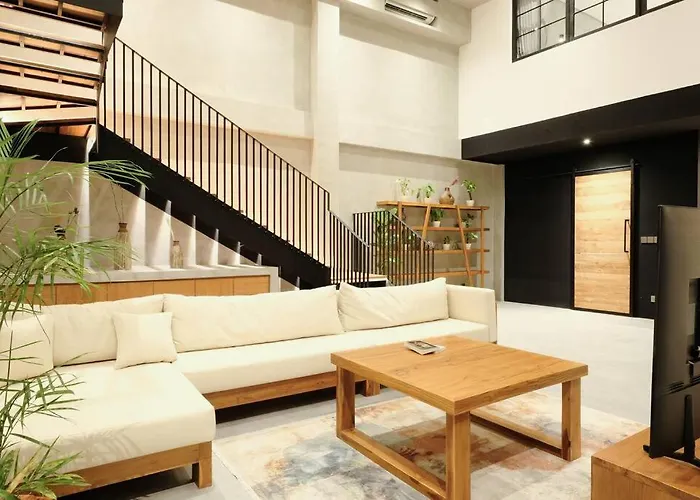 Manresa Berawa - 3 Bedroom In Bali Villa *
