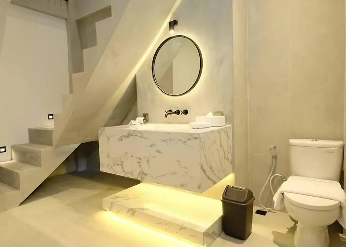 Manresa Berawa - 3 Bedroom In Bali Canggu (Bali)