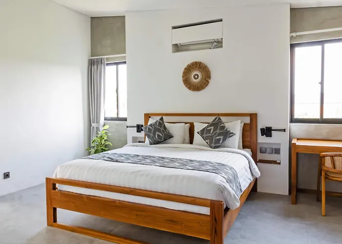 Villa Manresa Berawa - 3 Bedroom In Bali *