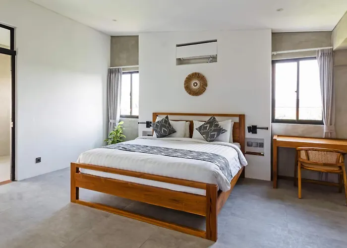 Villa Manresa Berawa - 3 Bedroom In Bali *