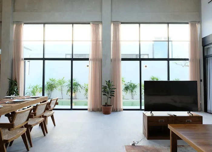 Manresa Berawa - 3 Bedroom In Bali *