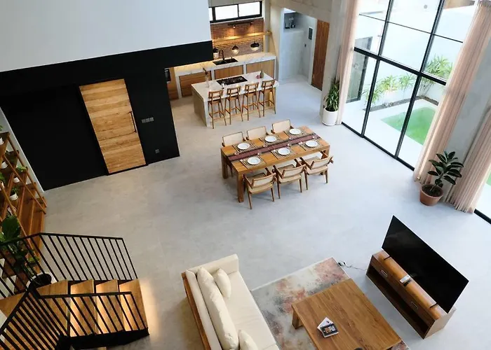 Manresa Berawa - 3 Bedroom In Bali