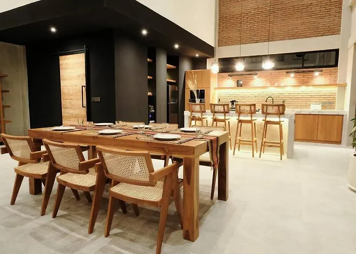 Manresa Berawa - 3 Bedroom In Bali Villa *