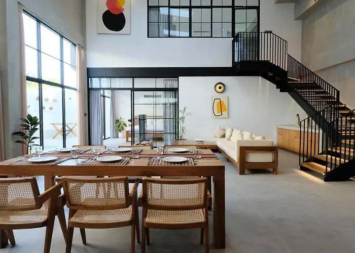 Manresa Berawa - 3 Bedroom In Bali Villa